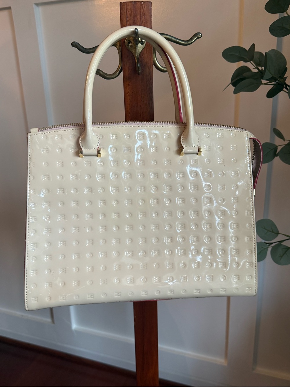 Arcadia Cream Patent Leather Satchel with Pink Edge made in Italy. Never used